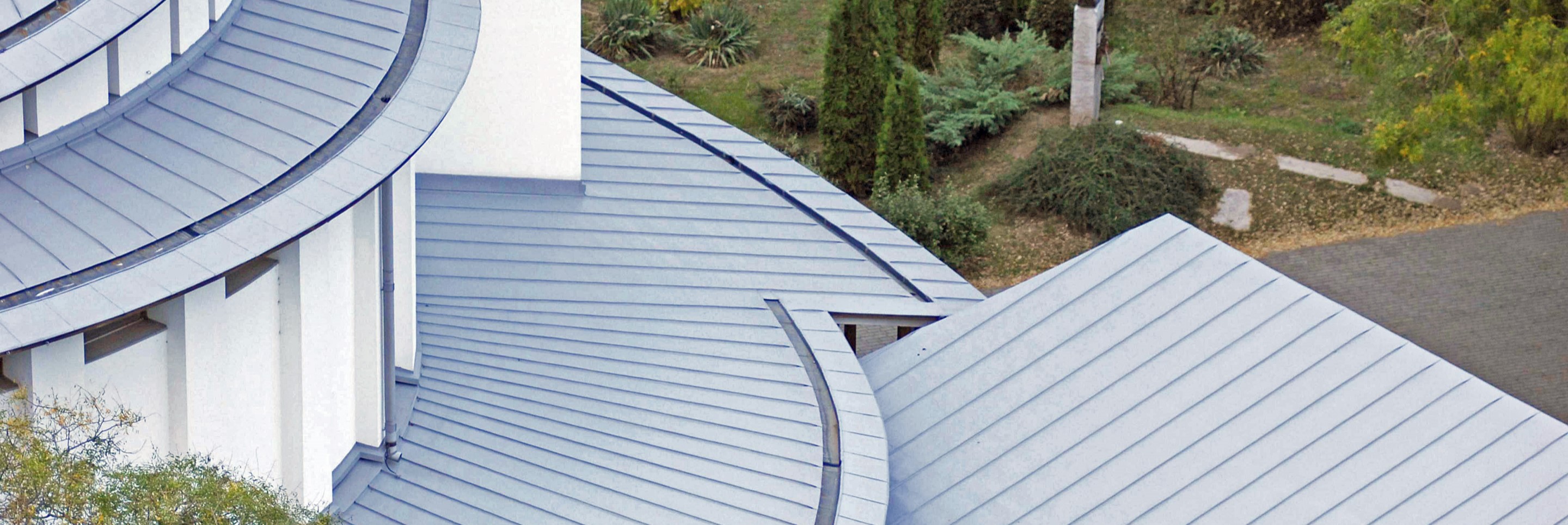 Standing seam roofing